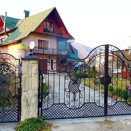 Sadyba Bilya Richky Yaremche Ngoại thất bức ảnh