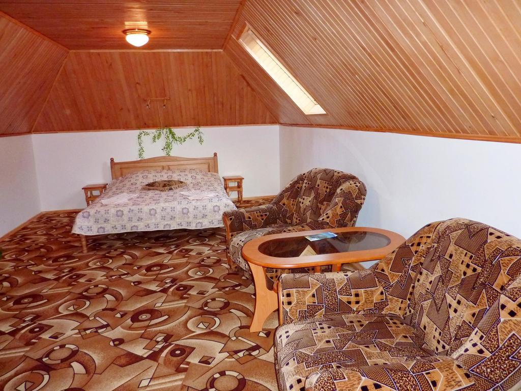 Sadyba Bilya Richky Yaremche Phòng bức ảnh